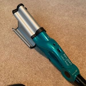 NWOT Wave curling iron